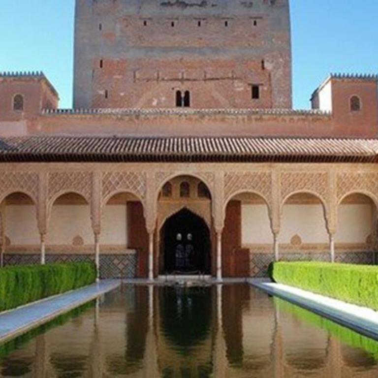Casa Alhambra - Centro Histórico con Jardín Privado - Apartment - 68