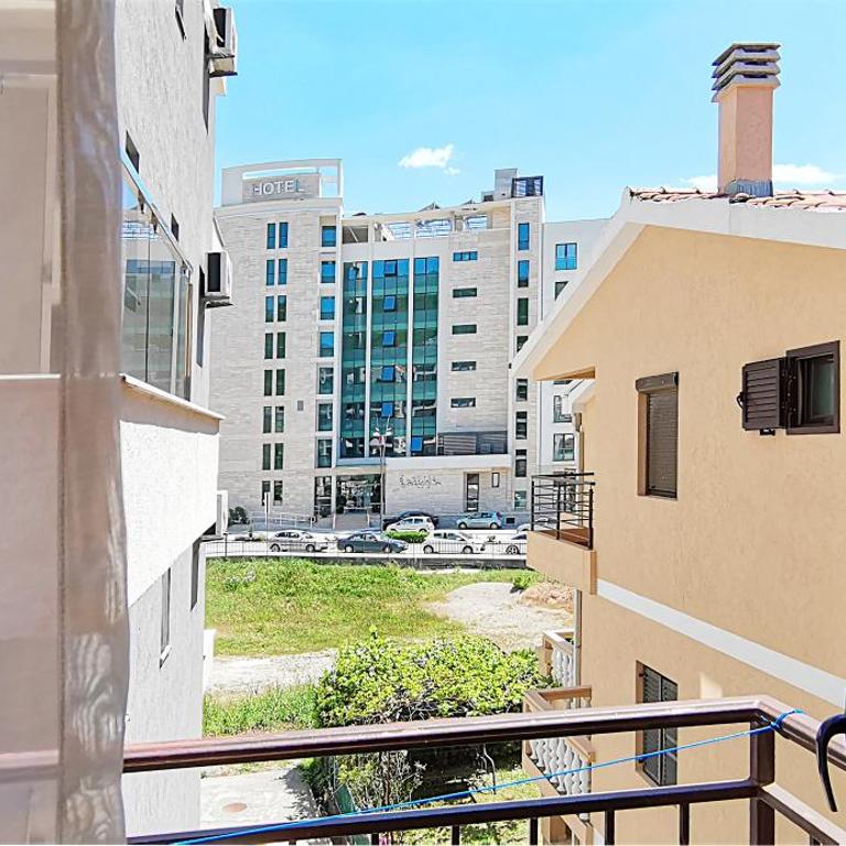 Apartments and rooms Marija - Apartment with Garden View - 17