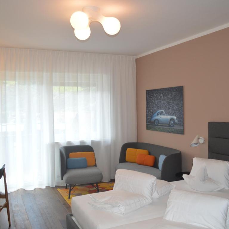Hotel Weingarten - Camera Matrimoniale con Balcone - 2
