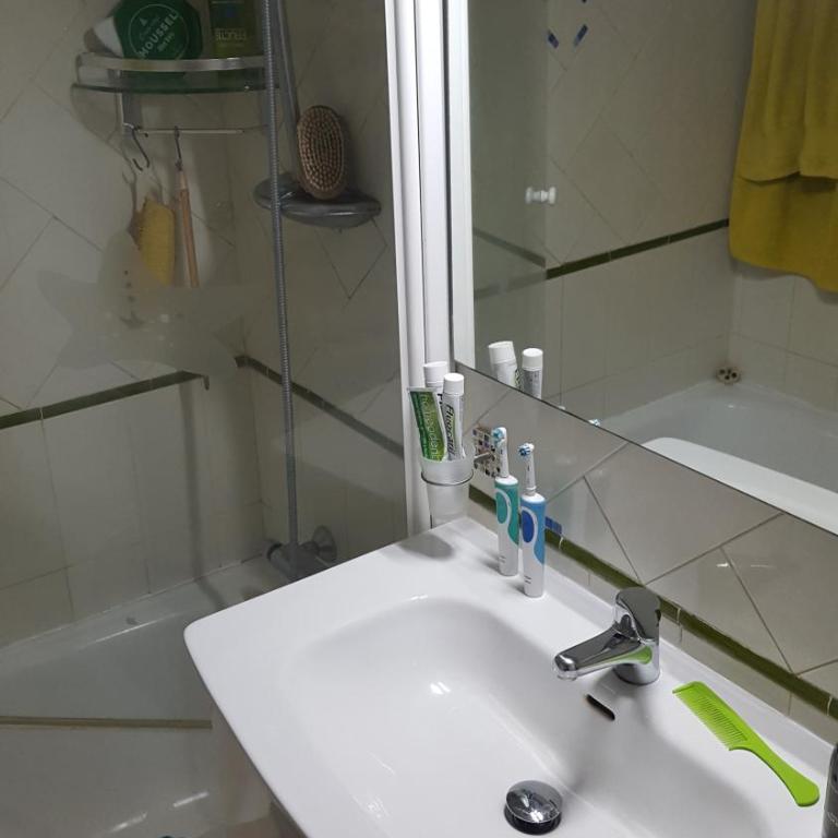 Townhouse, Adosado con Encanto -130 m2 - WiFi 600 Mb - Community Pool - Private patio - Two-Bedroom House - 11