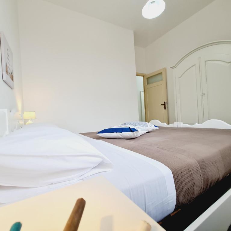 APPARTAMENTO GIOIA - Two-Bedroom Apartment - 5