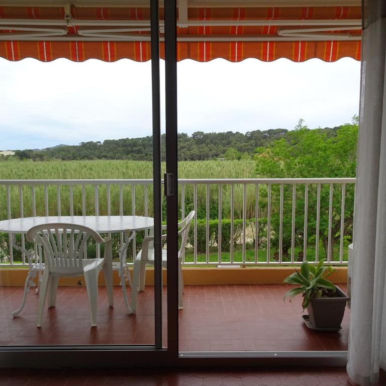 T3 150 m de la plage, climatisation, piscine et parking privatif - Le Lavandou - Appartement 2 Chambres - 4