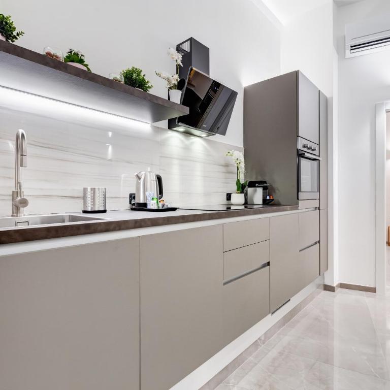 UnoSeiTre - Luxury Apartment & Suite - Suite Lit King-Size - 19