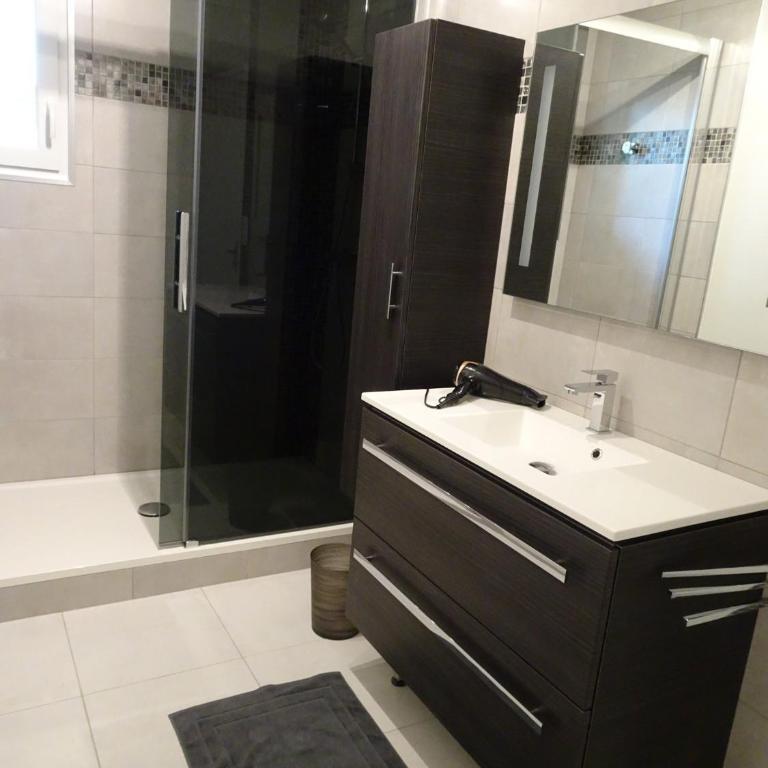 T3 150 m de la plage, climatisation, piscine et parking privatif - Le Lavandou - Appartement 2 Chambres - 10