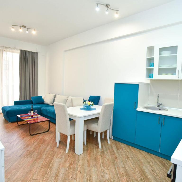 Victoria Center Apartments - One-Bedroom Apartment with Terrace and City View - 7