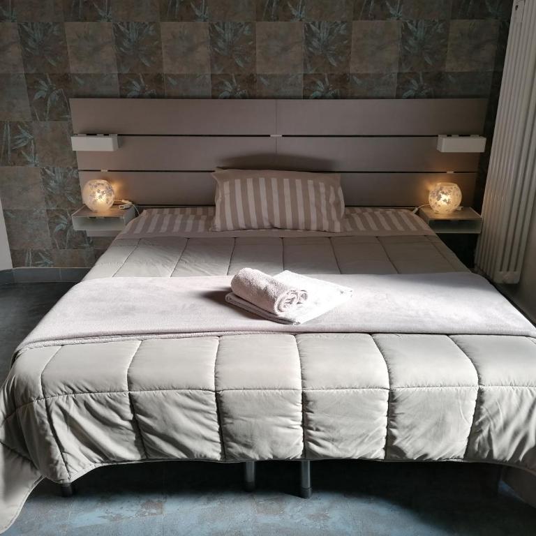B&B IL SOGNO - Double or Twin Room with Shared Bathroom - 9