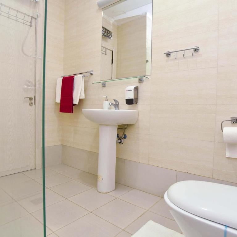 Victoria Center Apartments - Two-Bedroom Apartment with Terrace and City View - 13