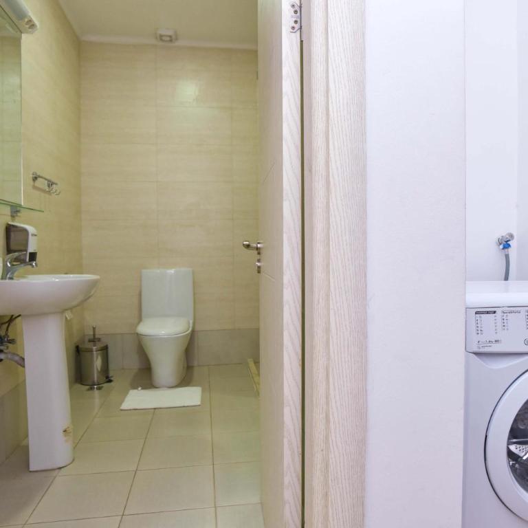 Victoria Center Apartments - Two-Bedroom Apartment with Terrace and City View - 14