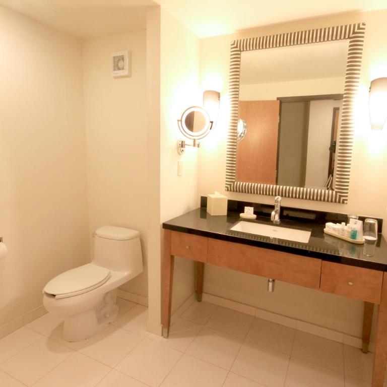 Crowne Plaza Monterrey Aeropuerto by IHG - Standard Room - 1