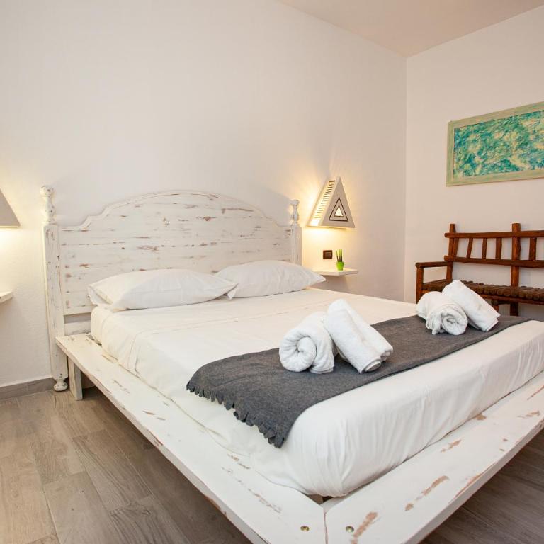 Camere Tirreno 1 - Double Room with Private Bathroom - 9