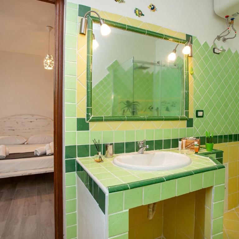 Camere Tirreno 1 - Double Room with Private Bathroom - 14