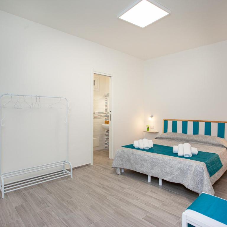 Camere Tirreno 1 - Double Room with Private Bathroom - 14