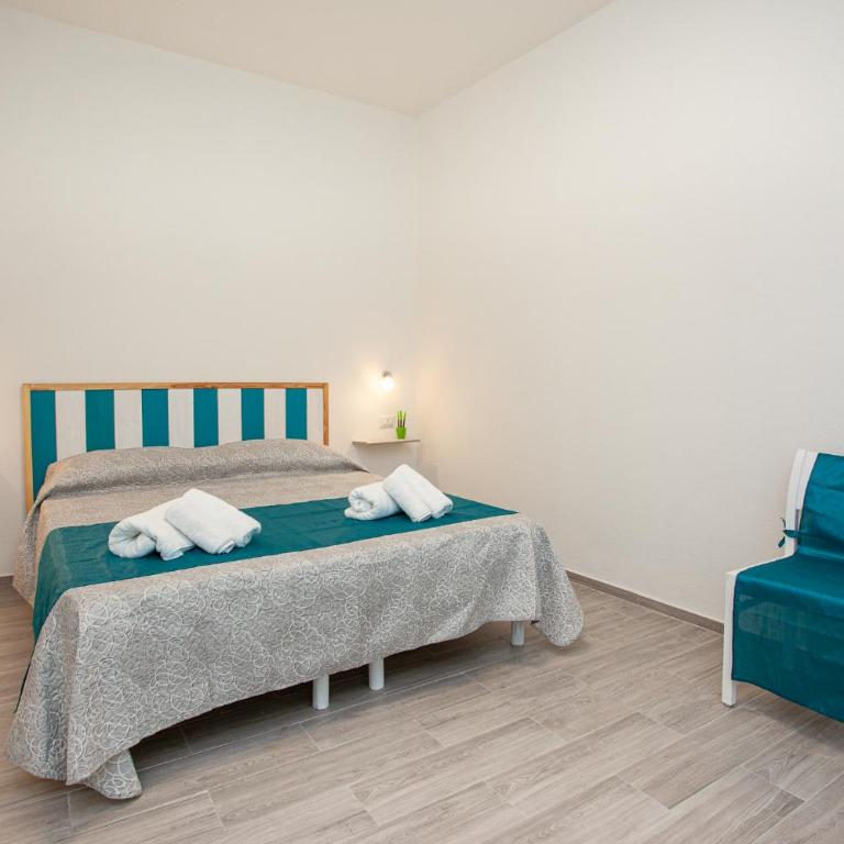 Camere Tirreno 1 - Double Room with Private Bathroom - 18