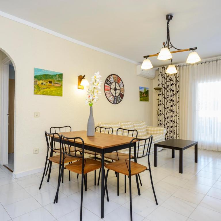 Sant Mori - Apartamento de 3 dormitorios - 1