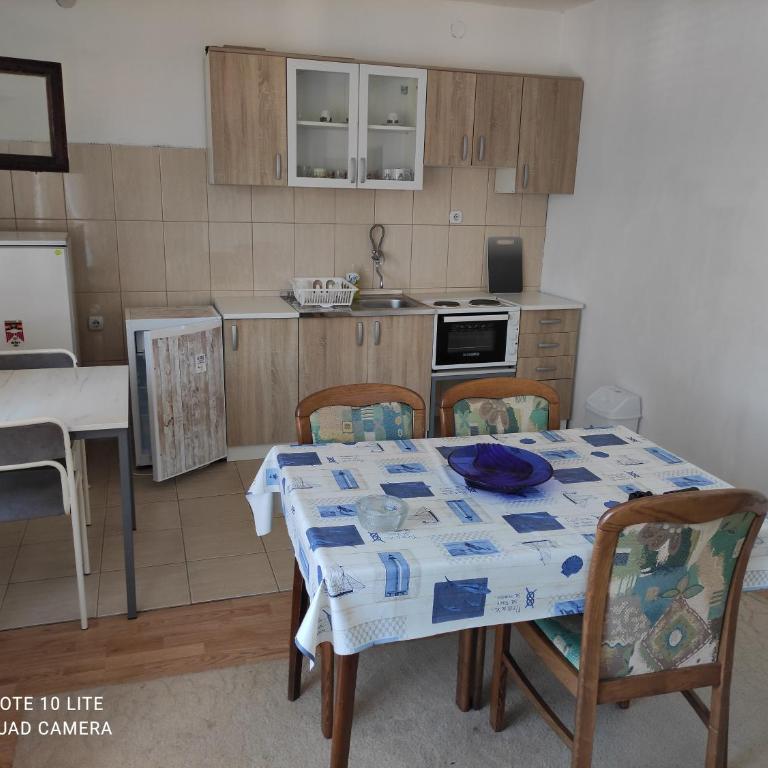 Soko-Veljkovic-apartman - Three-Bedroom Apartment - 9