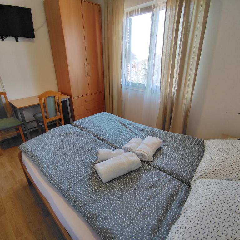 Soko-Veljkovic-apartman - Three-Bedroom Apartment - 10