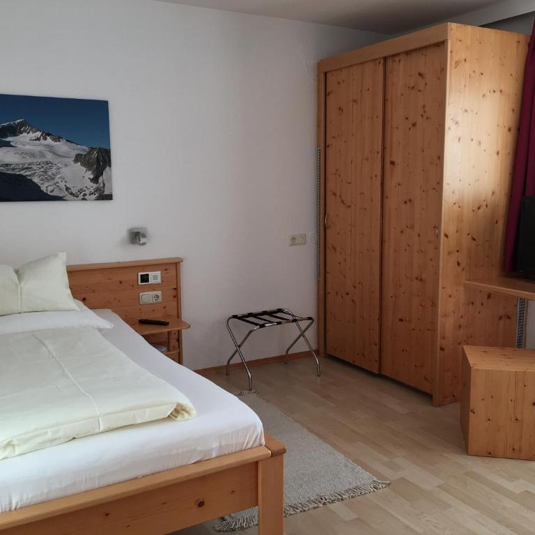 Pension Kristall - Einzelzimmer mit Balkon - 1