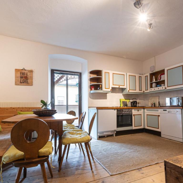 Absteige Innsbruck- Zentrale Ferienapartments - Apartment mit Balkon - 14