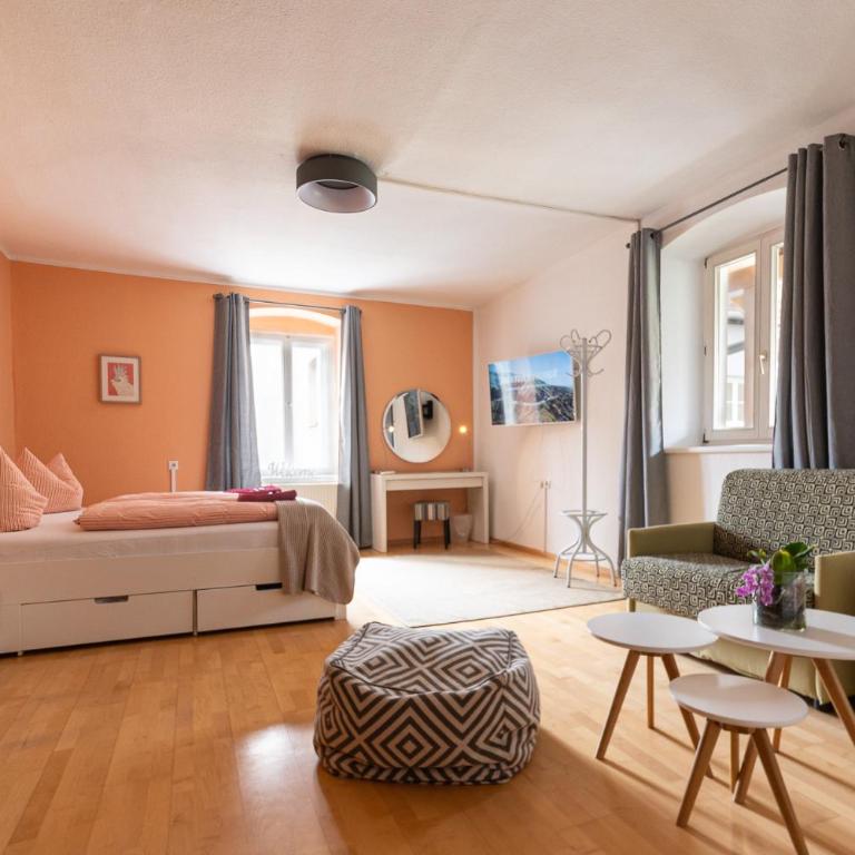 Absteige Innsbruck- Zentrale Ferienapartments - Apartment mit Balkon - 18