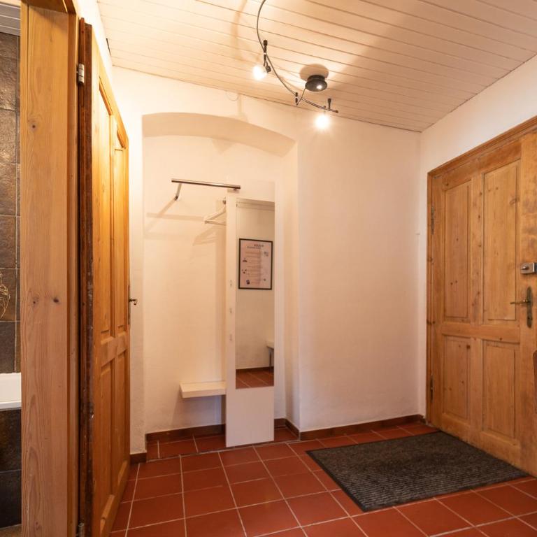 Absteige Innsbruck- Zentrale Ferienapartments - Apartment mit Balkon - 19