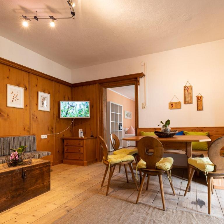 Absteige Innsbruck- Zentrale Ferienapartments - Apartment mit Balkon - 7