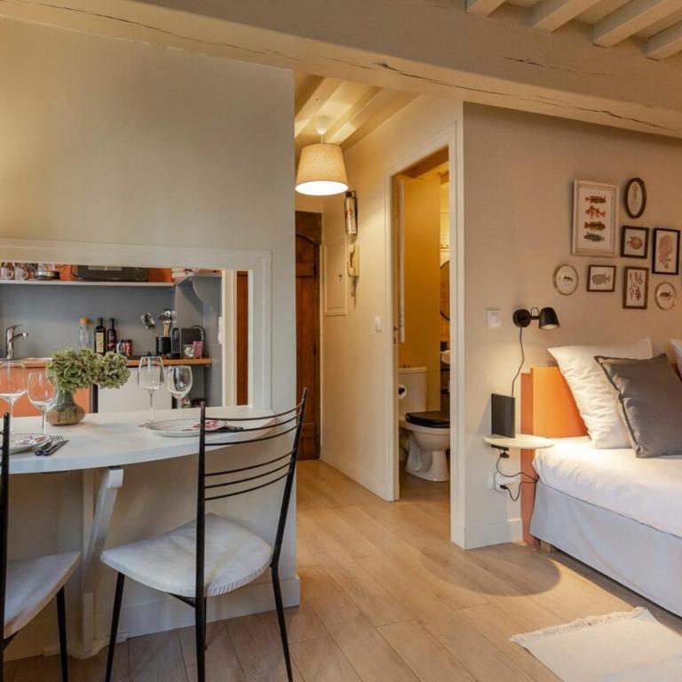 Couleur Corail Studio Peaceful gem & shared yard Central Honfleur - Studio - 8