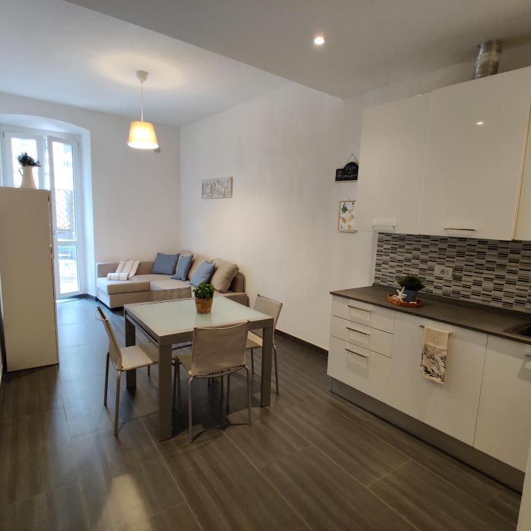 Vista sul carruggio, centro storico di Chiavari - Appartement 2 Chambres - 28