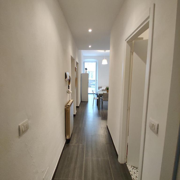 Vista sul carruggio, centro storico di Chiavari - Appartement 2 Chambres - 35
