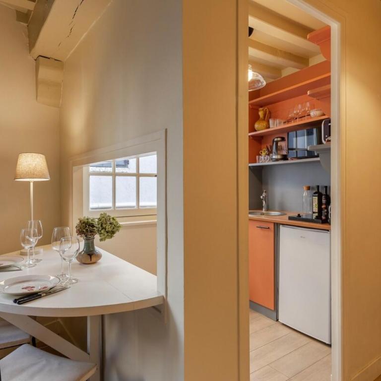 Couleur Corail Studio Peaceful gem & shared yard Central Honfleur - Studio - 14