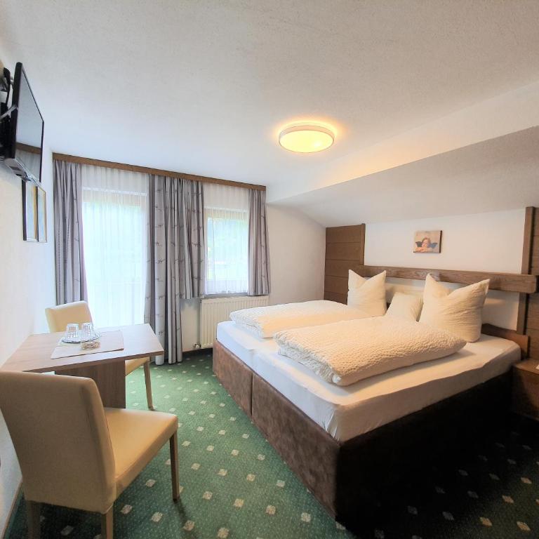 Haus Alpengruß - Doppelzimmer mit Balkon - 4