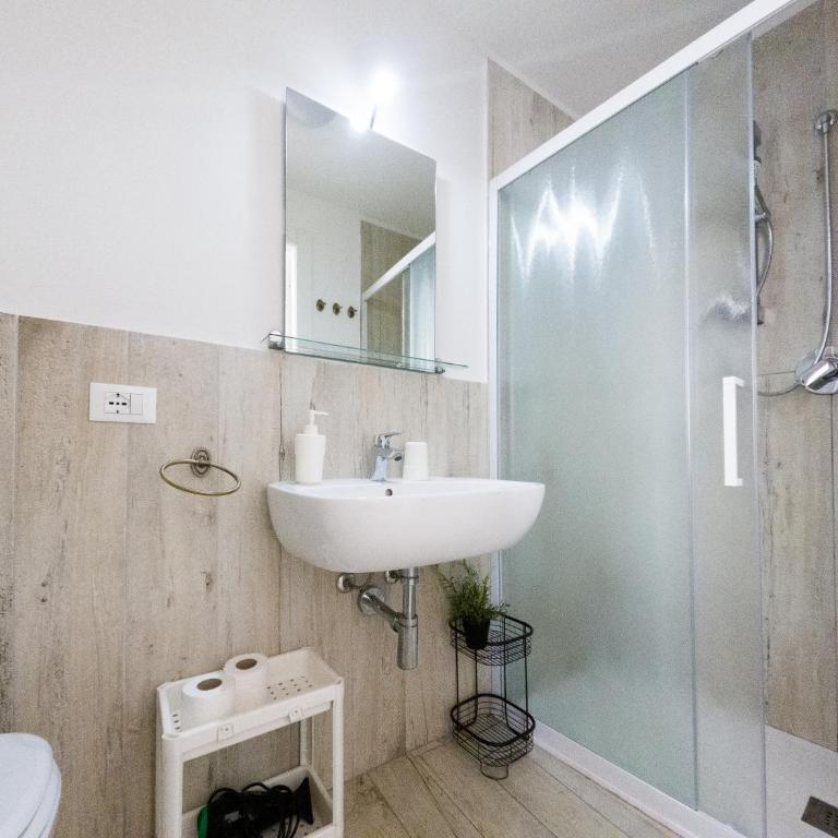 Poggiamico Guest House - Camera Matrimoniale con Bagno Privato - 9