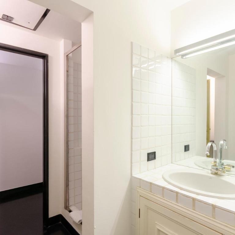 JOIVY Perfect Central Flat with Parking - Appartamento con 1 Camera da Letto - 14