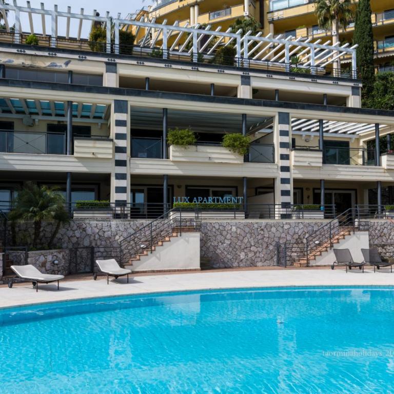 Taormina Casa Althea & Elite Apartments - Taormina Holidays - Three-Bedroom Apartment with Terrace (6 Adults) - 40