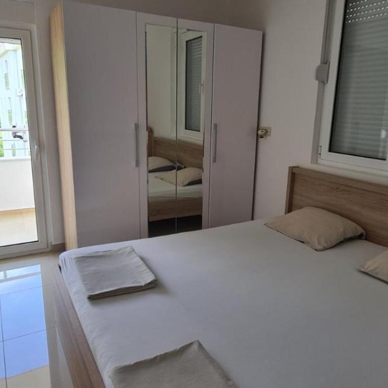 Guest House Ugljevarevic - Apartman sa Pogledom na More - 5