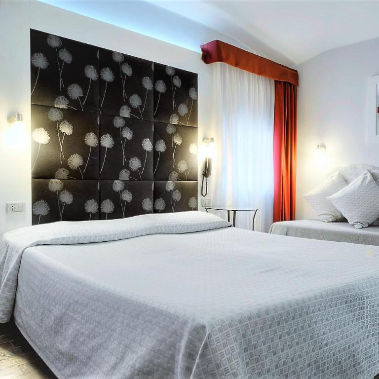 Hotel Aaron - Camera Tripla - 5