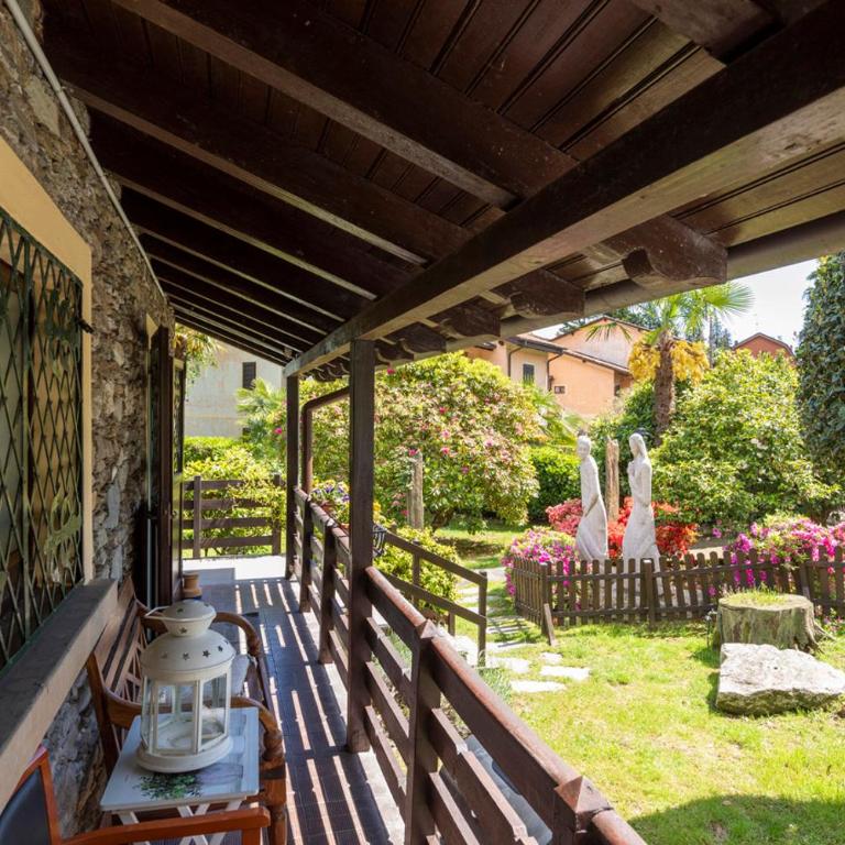 Villa Lucciola - One-Bedroom Apartment with Lake View - 7