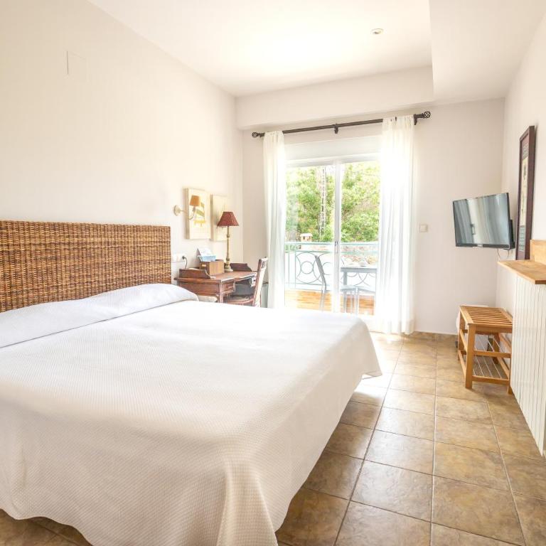 Hotel Noguera Mar - Habitación Doble con vistas laterales al mar - 1 o 2 camas - 4