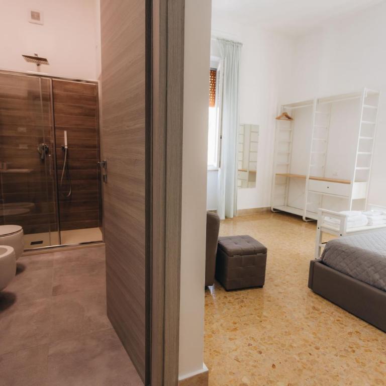 THE NEST - B&B - Suites - Camera Matrimoniale Deluxe con Balcone - 4