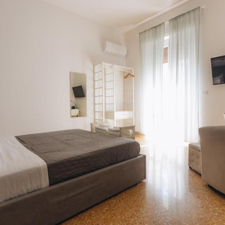 THE NEST - B&B - Suites - Camera Matrimoniale Deluxe con Balcone - 17