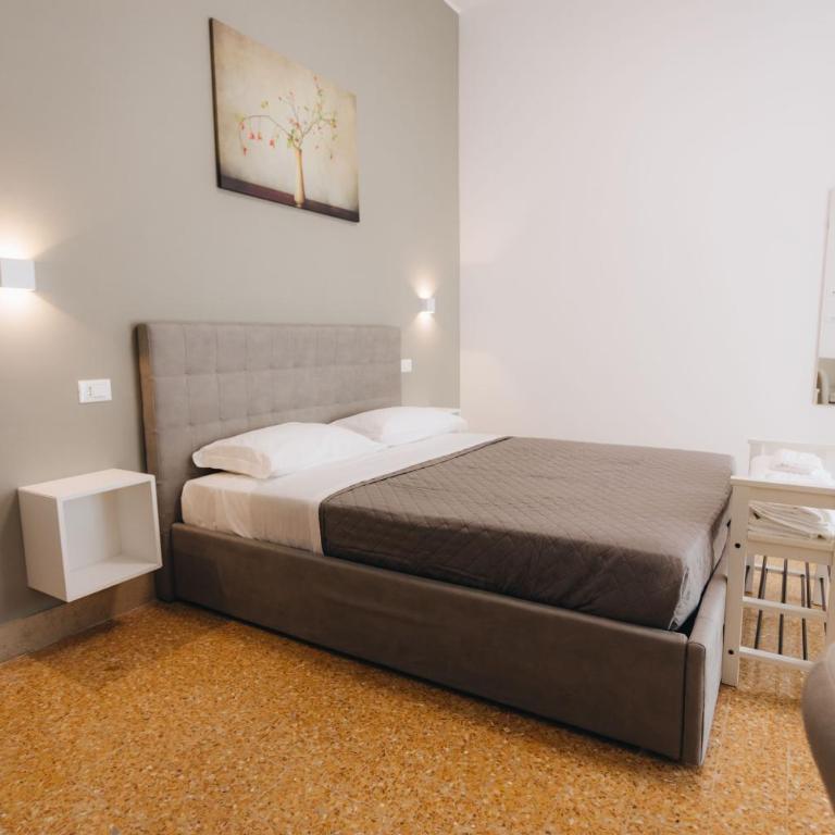 THE NEST - B&B - Suites - Camera Matrimoniale Deluxe con Balcone - 10