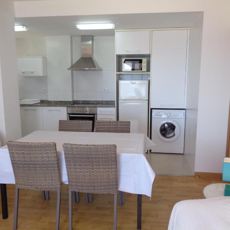 Primera Línea de Playa, Ada Benedicto XIII, Aire acondicionado, WiFi, Parking - Apartamento con vistas al mar - 3ª planta - 12