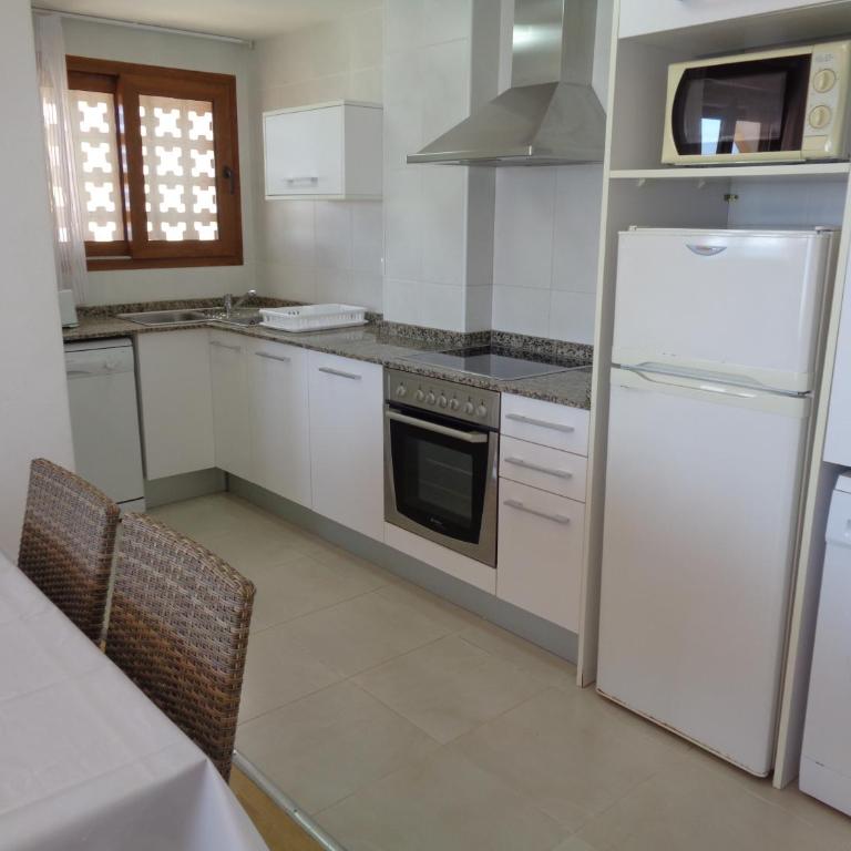 Primera Línea de Playa, Ada Benedicto XIII, Aire acondicionado, WiFi, Parking - Apartamento con vistas al mar - 3ª planta - 13