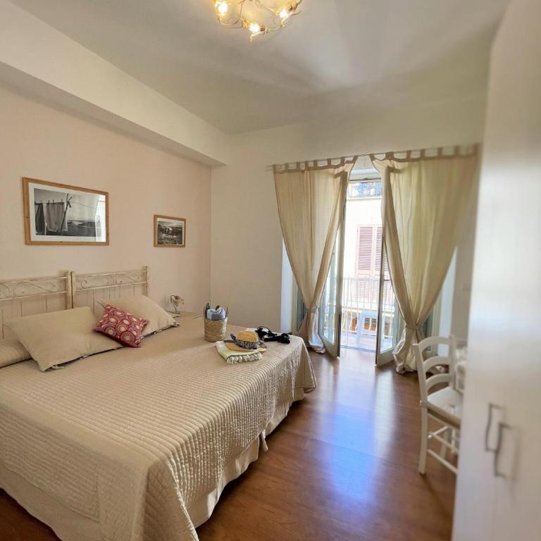 B&B Evelyne - Camera Matrimoniale/Doppia con Letti Singoli con Bagno Privato - 2