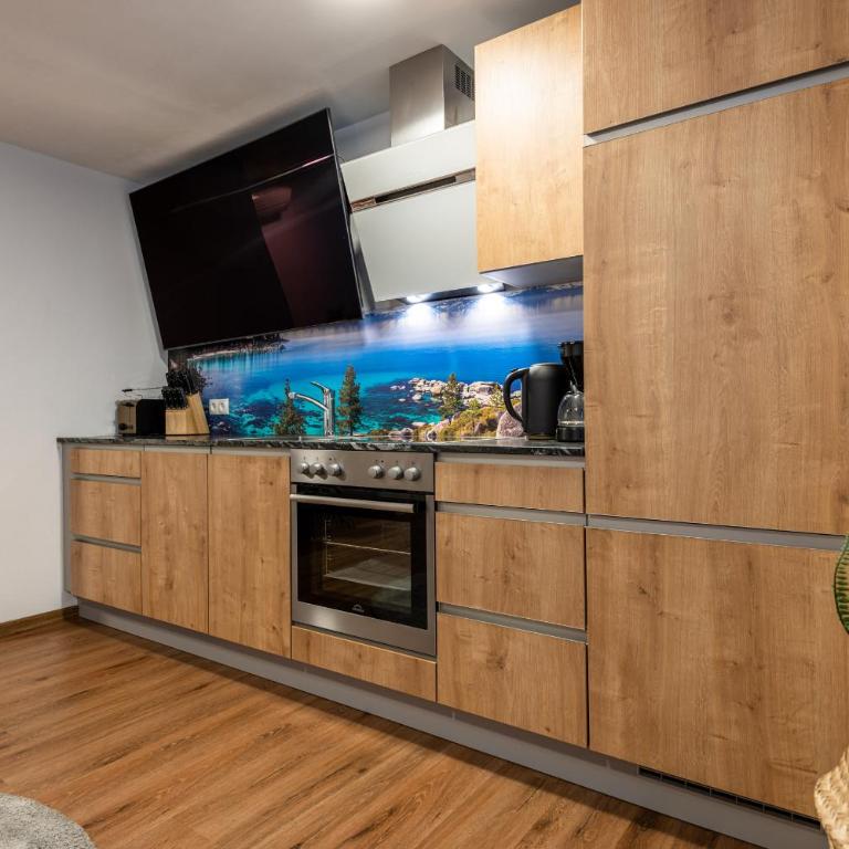 Amelies Mountain View - Deluxe Apartment - 5