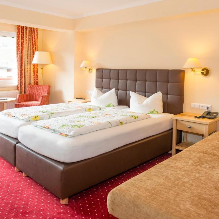 Hotel Schneeberger - Standard Dreibettzimmer - 4