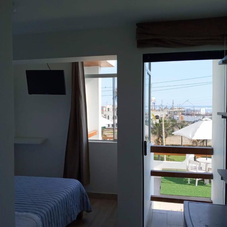 Hospedaje Nuna - Playa Huanchaco - Double Room with Sea View - 1
