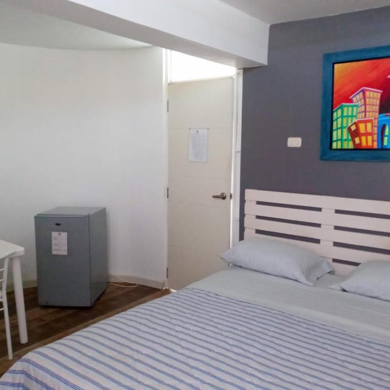 Hospedaje Nuna - Playa Huanchaco - Double Room with Terrace - 4