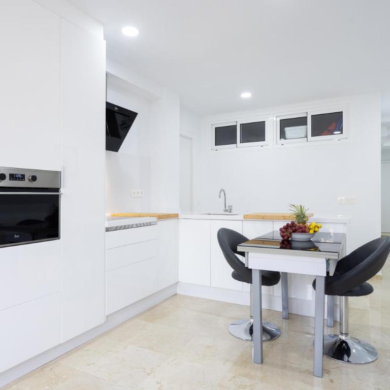 Home2Book Center Apartment Santa Cruz, Wifi - Apartamento de 1 dormitorio - 8