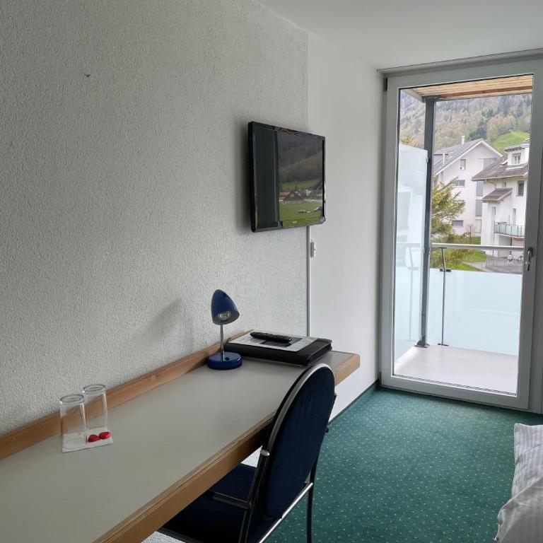 Hotel Hahnenblick - Standard Zweibettzimmer - 2