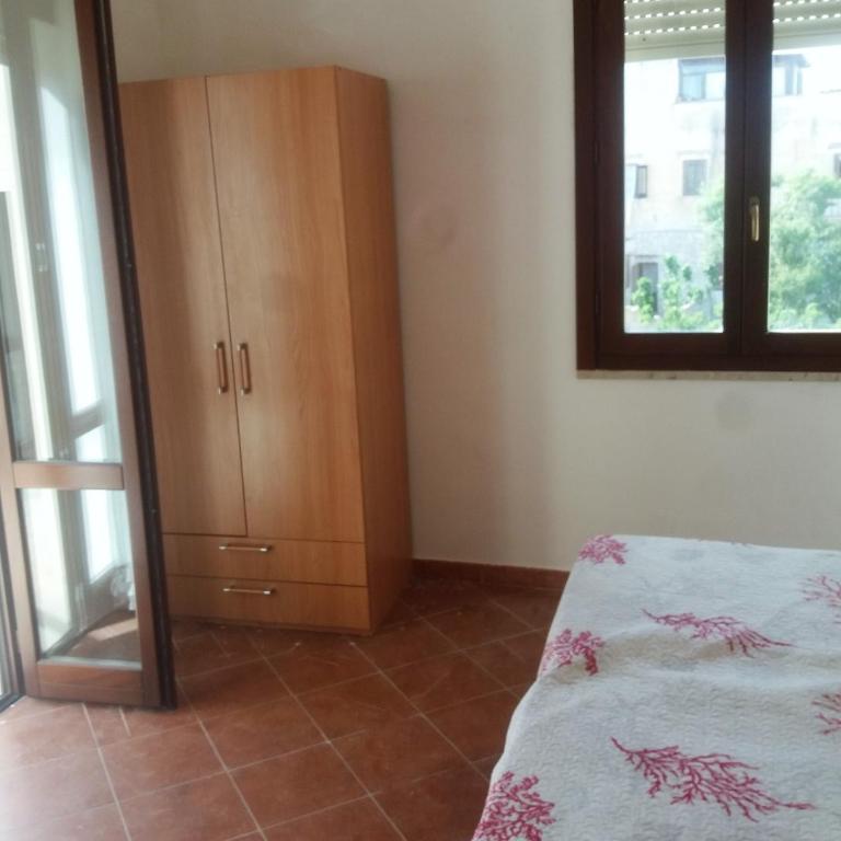 Casa Levante - Appartamento con 2 Camere da Letto e Vista Giardino - 16